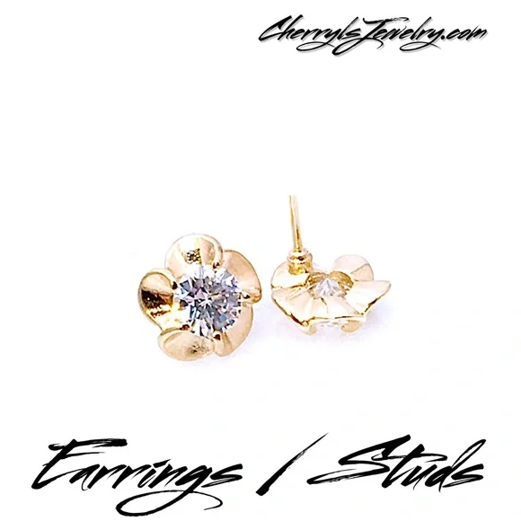 Elegant Minimal Gold & CZ Earring Studs - Picture 4 of 5